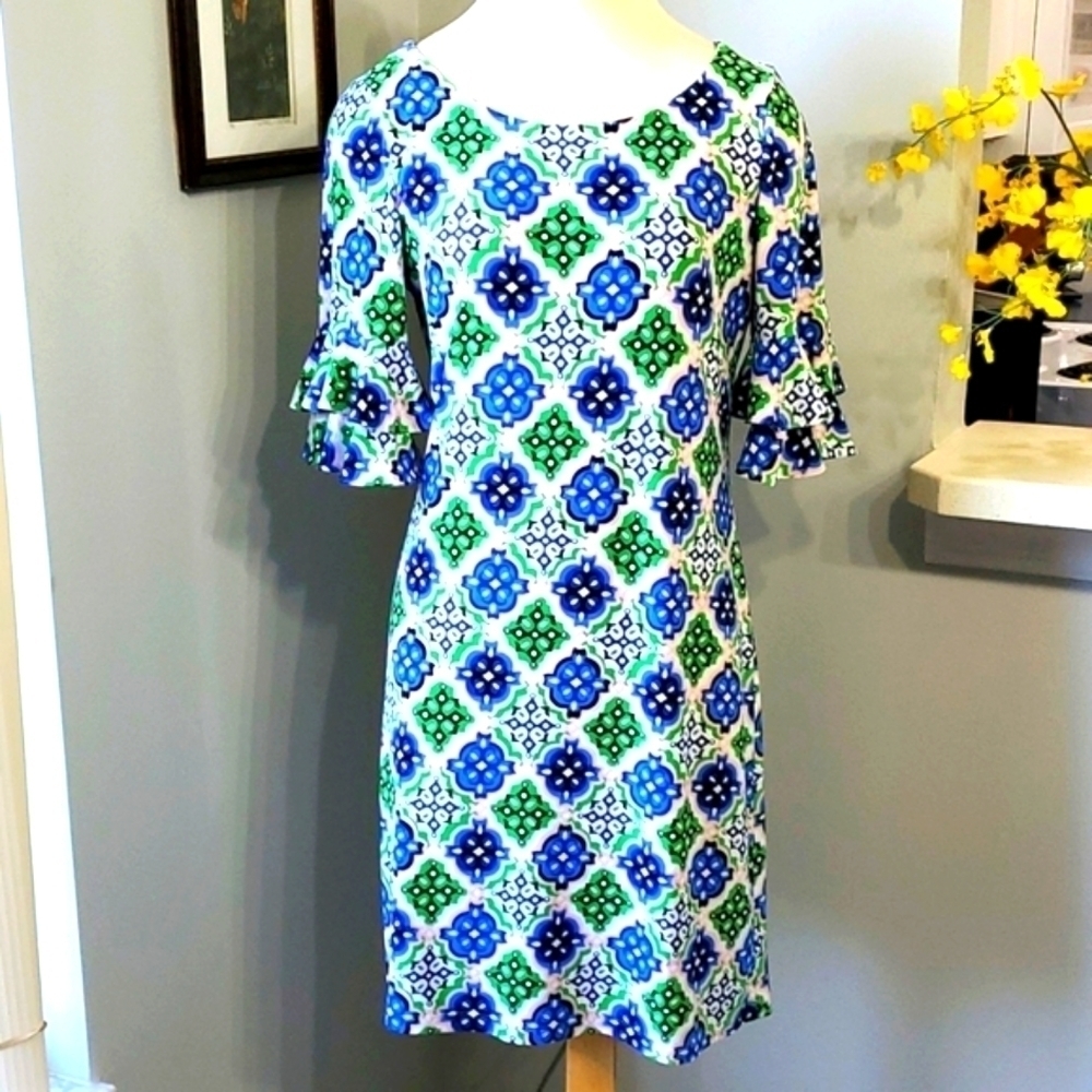 CAPPAGALLO, Shift dress with tiered ruffle sleeves. Crew‎ neck. Size smal…
